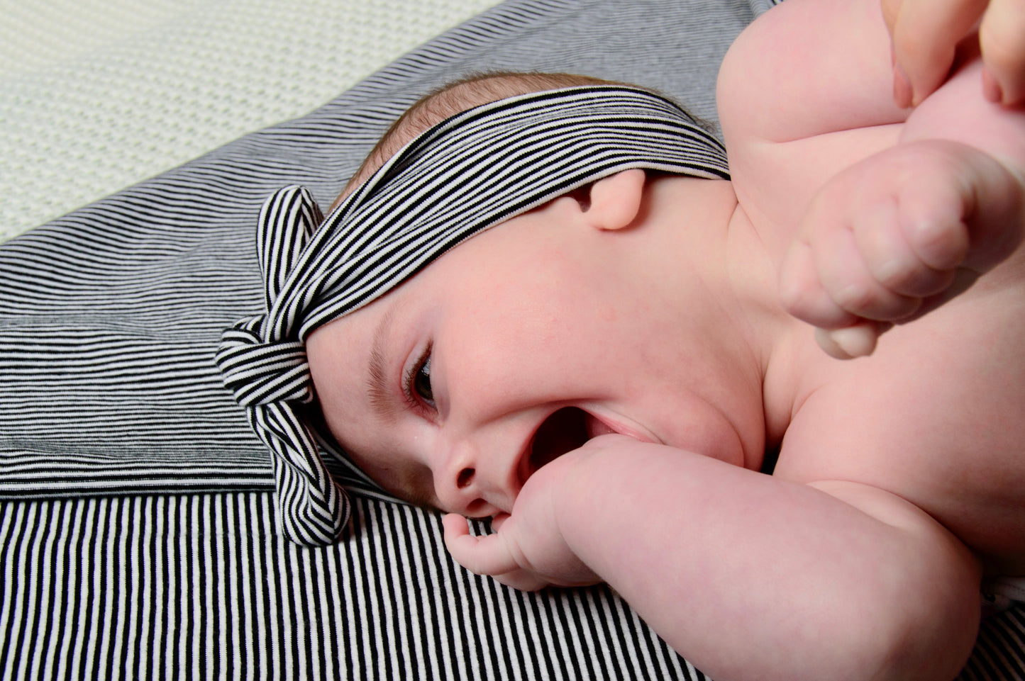 My Jalou - zachte swaddle - inbakerdoek - discreet voeden - Streep zwart wit multi Black