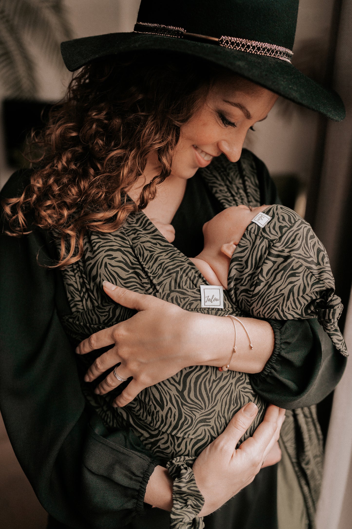 Newborn hat - top knot - Zebra Stripe