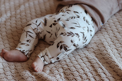 Newborn pants - Taupe Leaves